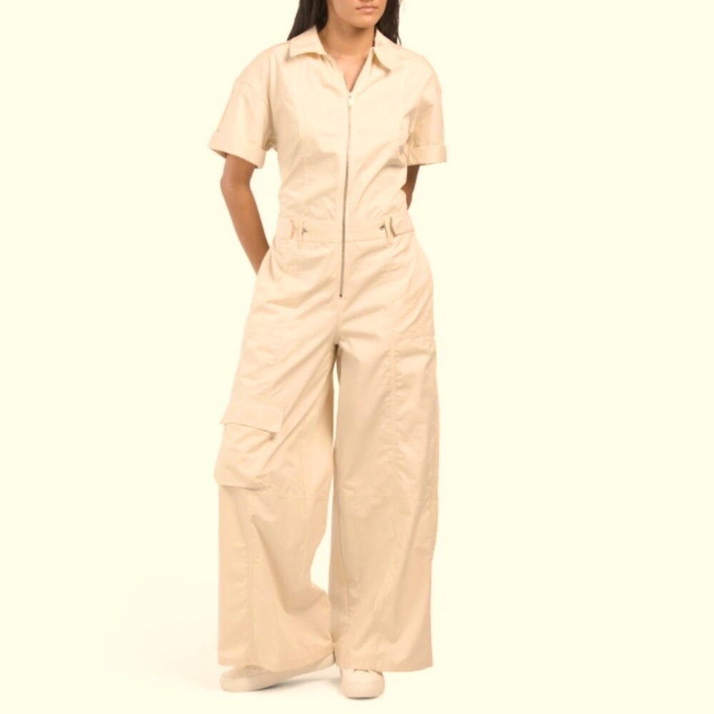Zara Cargo Jumpsuit. Adorable 🥰